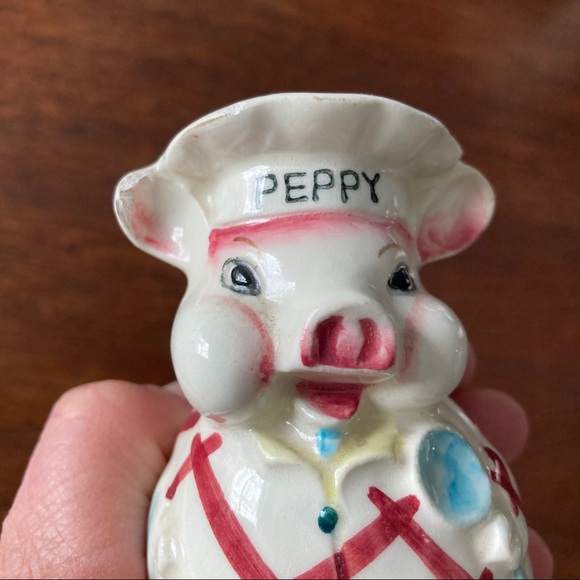 Vintage Napco Pig Salt & Pepper Shakers - Picture 4 of 8
